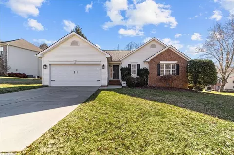 7900 Mccreedy Dr, Oak Ridge, NC 27310