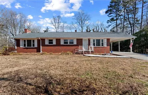 3617 Courtney Church Rd, Yadkinville, NC 27055
