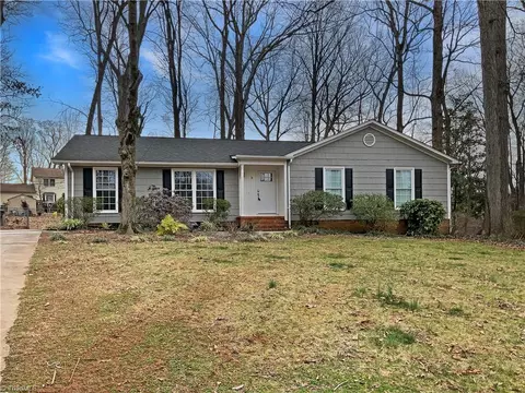 3 Shawfield Ct, Greensboro, NC 27409