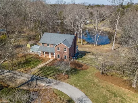 7005 May Lake Rd, Clemmons, NC 27012