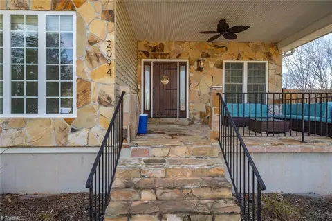 2094 Ardmore Ct, Winston Salem, NC 27127