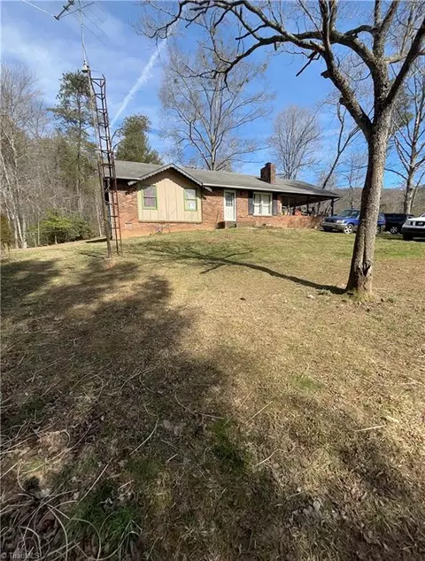 3431 Vannoy Rd, Millers Creek, NC 28651
