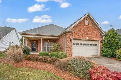 5856 Kenville Green Cir, Kernersville, NC 27284