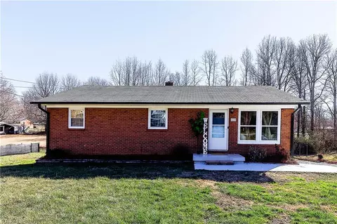 113 Meredith Dr, Archdale, NC 27263