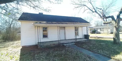 1000 Knott St, Eden, NC 27288