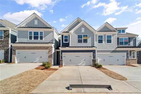 5102 Moonlight Ridge Dr, Greensboro, NC 27455