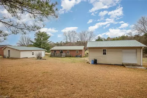 Exterior - 5564 Leesville St, Trinity, NC 27370 photo 9 of 11