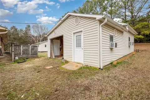 Exterior - 5564 Leesville St, Trinity, NC 27370 photo 10 of 11