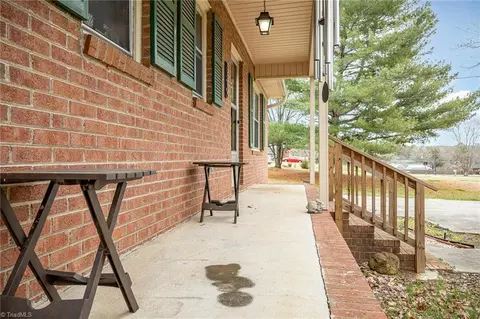Exterior - 5564 Leesville St, Trinity, NC 27370 photo 5 of 11