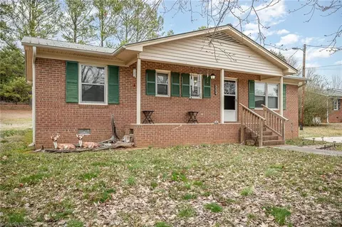 Exterior - 5564 Leesville St, Trinity, NC 27370 photo 4 of 11