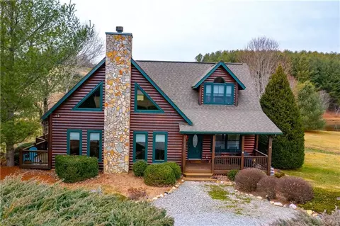 213 Bear Lodge Dr, Sparta, NC 28675