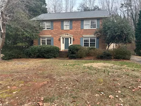 1102 Bearhollow Rd, Greensboro, NC 27410
