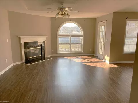 5000 Lawndale Dr #M, Greensboro, NC 27455