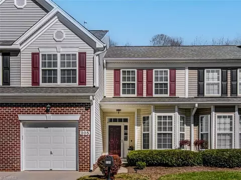 205 Channel Cove Ct, Jamestown, NC 27282