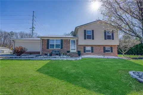 274 Critcher Dr, Lexington, NC 27295