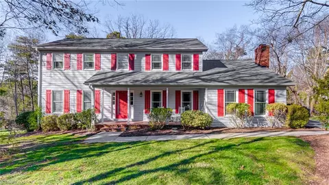 1801 Dantzler Dr, High Point, NC 27265