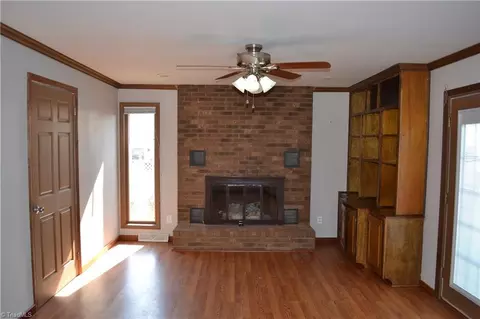 Living - 308 9th Ave N, Mayodan, NC 27027 photo 2 of 2