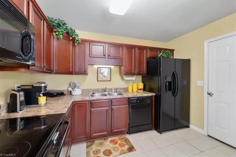 Kitchen - 668 Ansley Way, High Point, NC 27265 photo 2 of 4