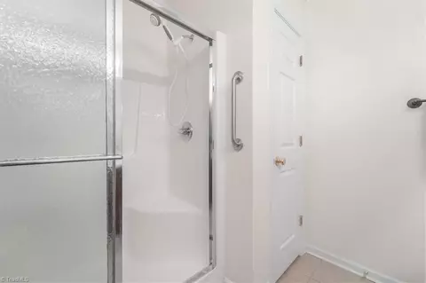 Bath - 668 Ansley Way, High Point, NC 27265 photo 2 of 3