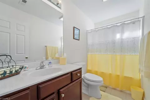 Bath - 668 Ansley Way, High Point, NC 27265 photo 3 of 3