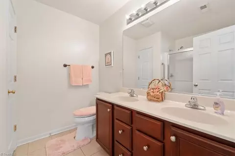 Bath - 668 Ansley Way, High Point, NC 27265 photo 1 of 3