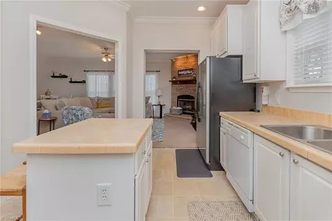 Kitchen - 7705 Samet Dr, High Point, NC 27265 photo 4 of 4