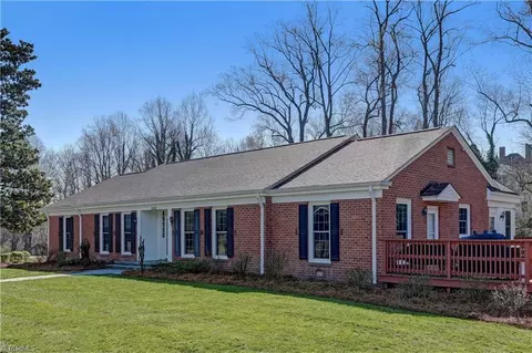 103 Pratt St, Madison, NC 27025