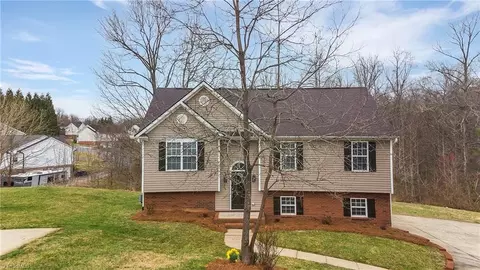 4391 Moat Dr, Winston Salem, NC 27105