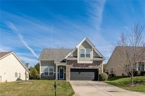 4532 Treebark Ln, High Point, NC 27265