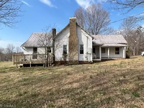 228 Pool St, East Bend, NC 27018
