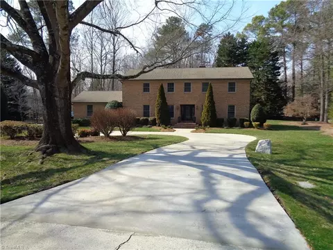 3602 Waldenbrook Rd, Greensboro, NC 27407