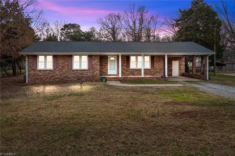 Exterior - 2275 Crescent Rd, Salisbury, NC 28146 photo 16 of 17