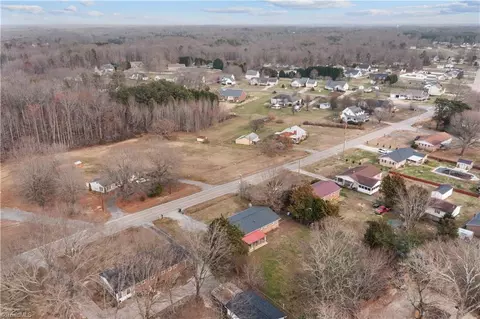 View/Area - 2275 Crescent Rd, Salisbury, NC 28146 photo 4 of 8