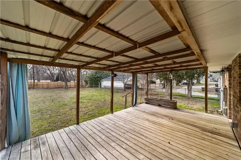 Exterior - 2275 Crescent Rd, Salisbury, NC 28146 photo 12 of 17