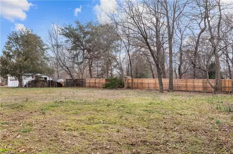 Exterior - 2275 Crescent Rd, Salisbury, NC 28146 photo 14 of 17