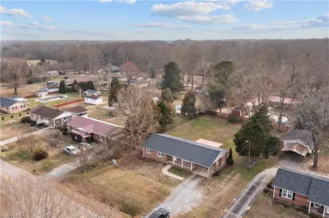 View/Area - 2275 Crescent Rd, Salisbury, NC 28146 photo 3 of 8