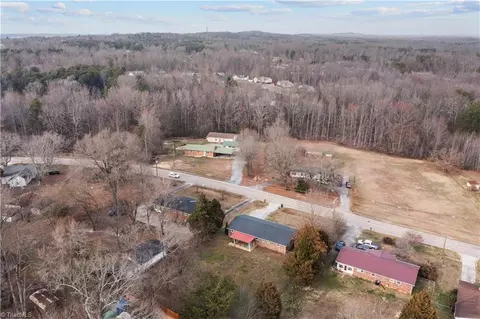View/Area - 2275 Crescent Rd, Salisbury, NC 28146 photo 6 of 8