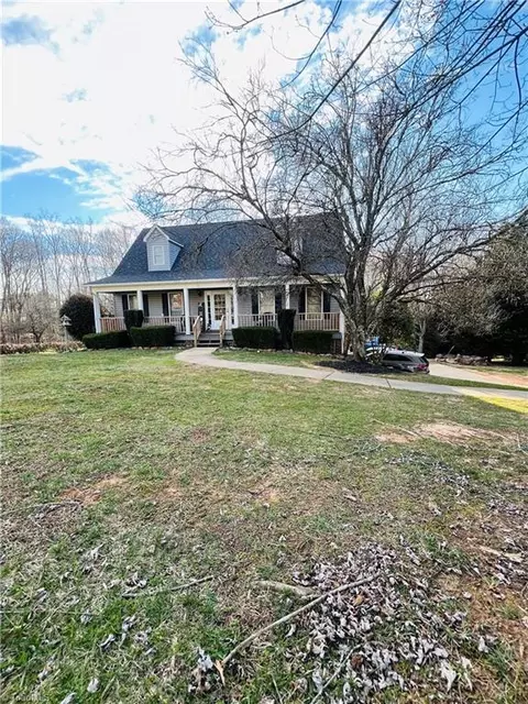 124 Saura View Dr, King, NC 27021