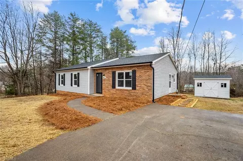 1921 Clover Trl, Walkertown, NC 27051