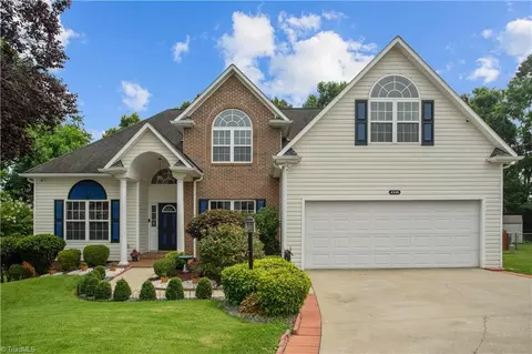4506 Stimpson Ridge Dr, Pfafftown, NC 27040