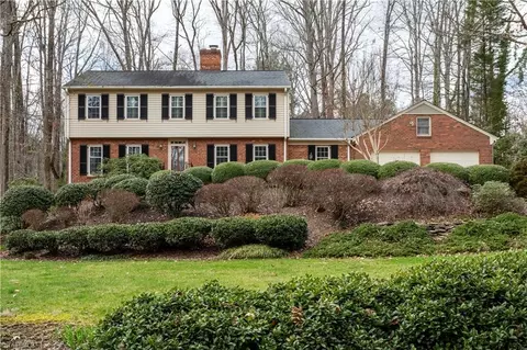105 Sequoia Dr, Lexington, NC 27292