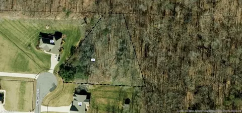 146 Streamside Ct, Reidsville, NC 27320