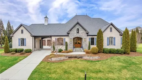 863 Osprey Ridge Rd, Winston Salem, NC 27106