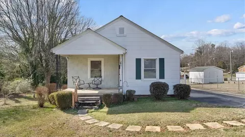 303 Mendota Ave, Lexington, NC 27292