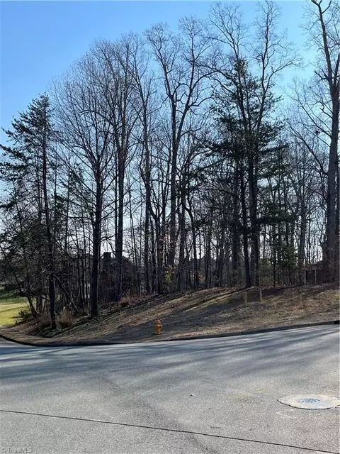 415 Westbourne Ct, Kernersville, NC 27284
