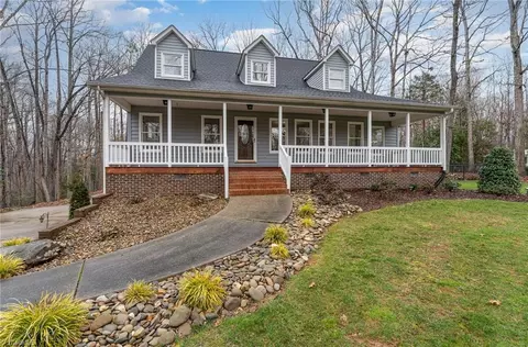 1795 Taylors Creek Dr, Asheboro, NC 27205