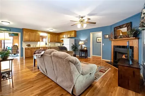 Living - 116 Bulltown Dr, Purlear, NC 28665 photo 5 of 6
