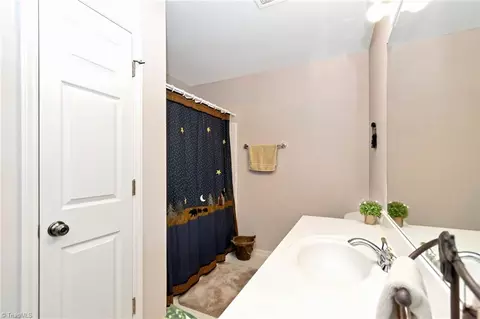 Bath - 116 Bulltown Dr, Purlear, NC 28665 photo 2 of 3