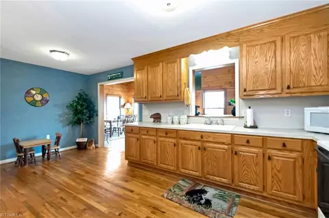 Kitchen - 116 Bulltown Dr, Purlear, NC 28665 photo 4 of 5