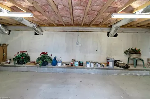 Kitchen - 116 Bulltown Dr, Purlear, NC 28665 photo 5 of 5
